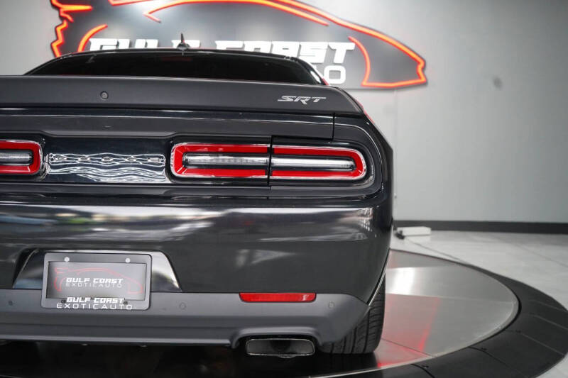 2015 Dodge Challenger SRT Hellcat
