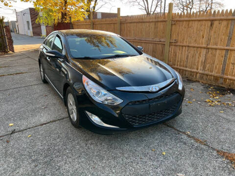 2013 Hyundai Sonata Hybrid for sale at BRAVO AUTO EXPORT INC in Harper Woods MI