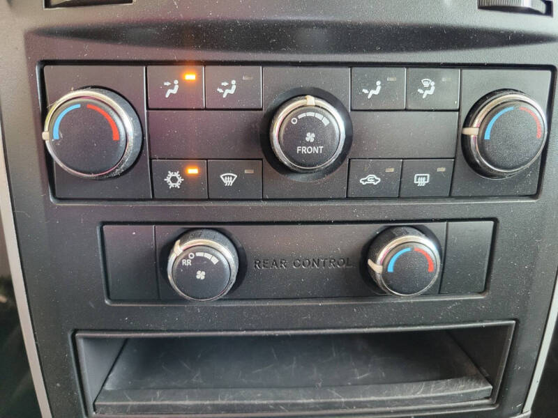 2010 Dodge WHEELCHAIR VAN