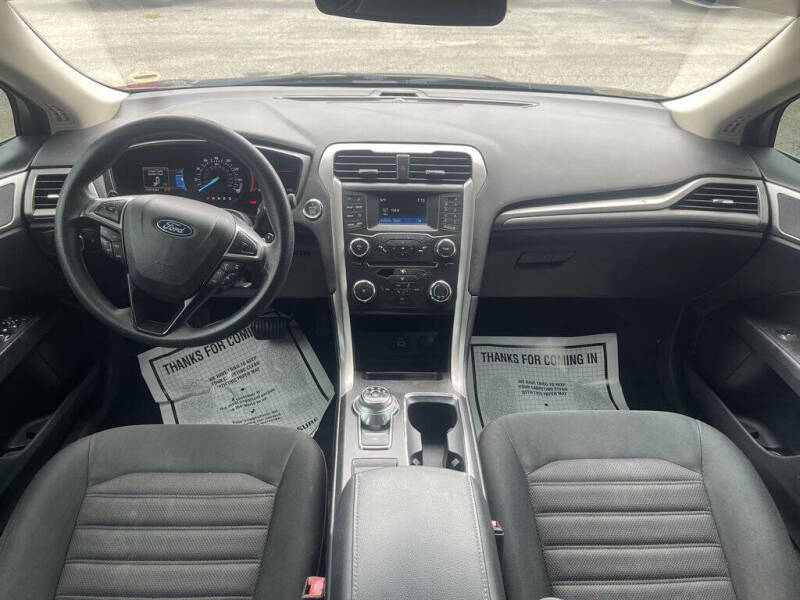 2018 Ford Fusion SE