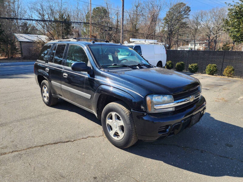 2005 Chevrolet TrailBlazer for sale at Central Jersey Auto Trading in Jackson NJ