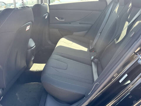 2026 Hyundai Elantra SE