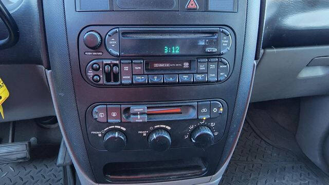 2005 Dodge Grand Caravan SE