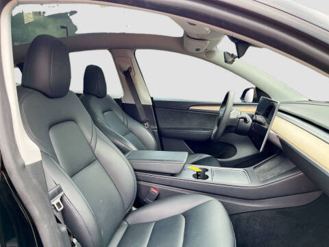 2024 Tesla Model Y Long Range