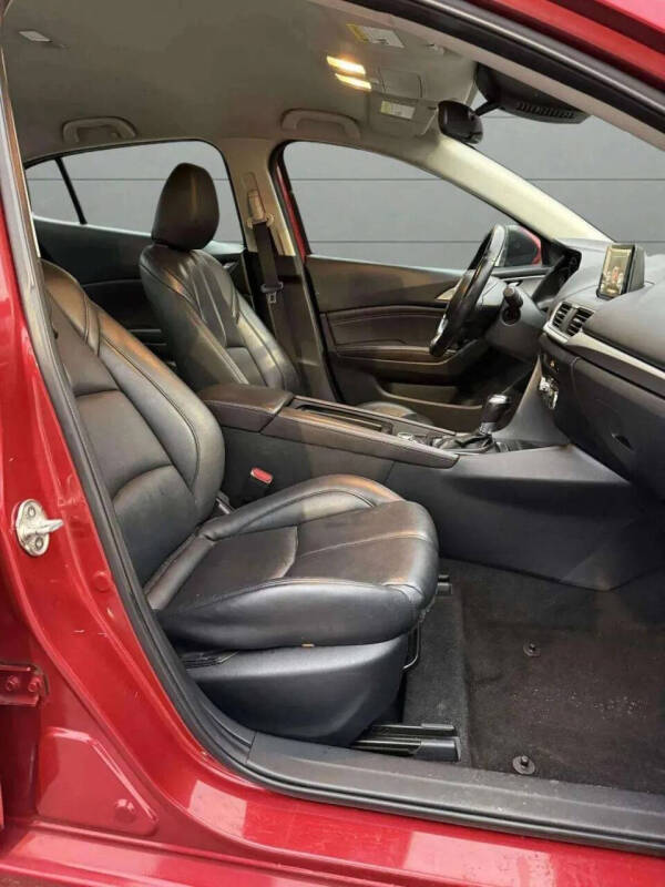 2018 Mazda MAZDA3 Touring