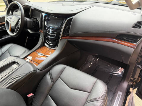 2015 Cadillac Escalade Luxury