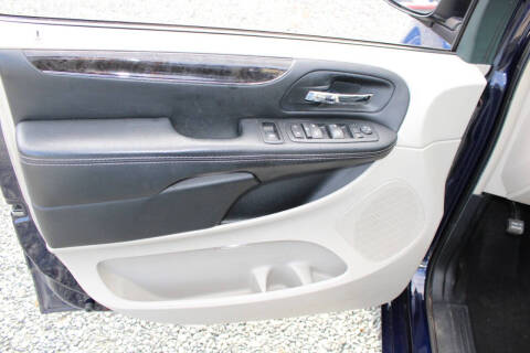 2016 Chrysler Town and Country Touring