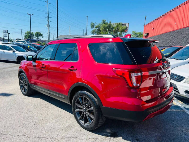 2017 Ford Explorer XLT