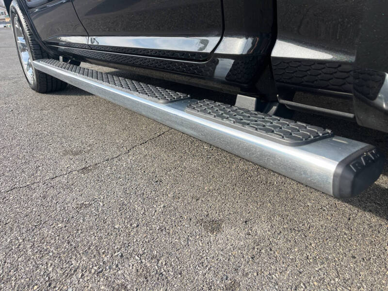 2017 RAM 1500 Laramie