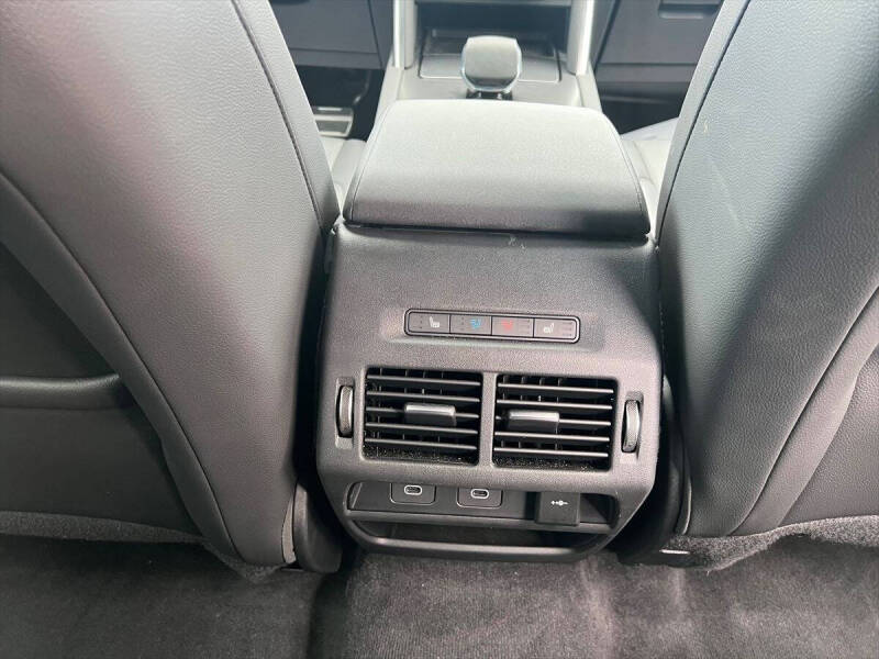 2024 Land Rover Discovery Sport P250 SE-Dynamic