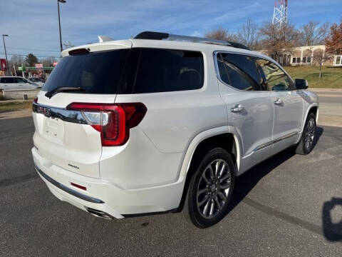 2023 GMC Acadia Denali