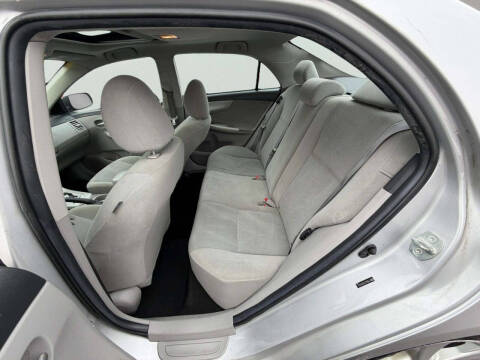 2011 Toyota Corolla LE