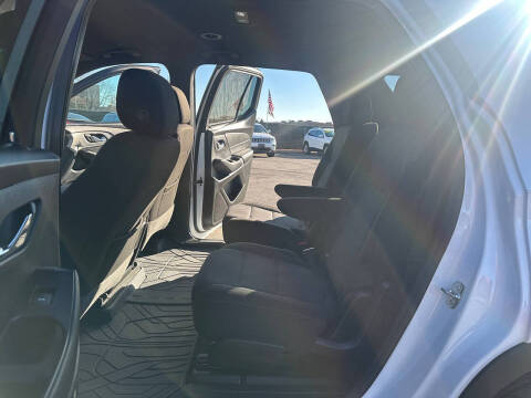 2022 Chevrolet Traverse LT Cloth