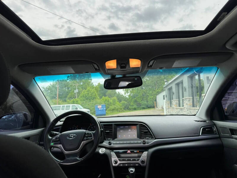 2018 Hyundai Elantra