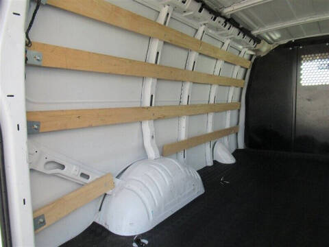 2022 Chevrolet Express 2500