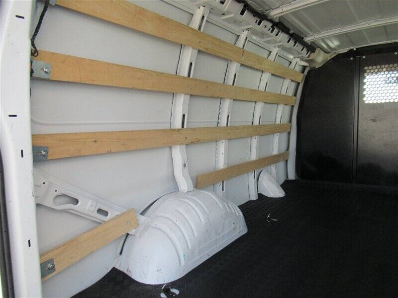 2022 Chevrolet Express 2500