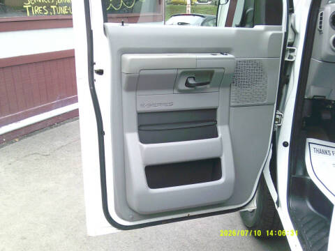 2011 Ford E-Series E-350 SD XLT