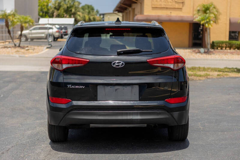 2018 Hyundai Tucson null photo 4