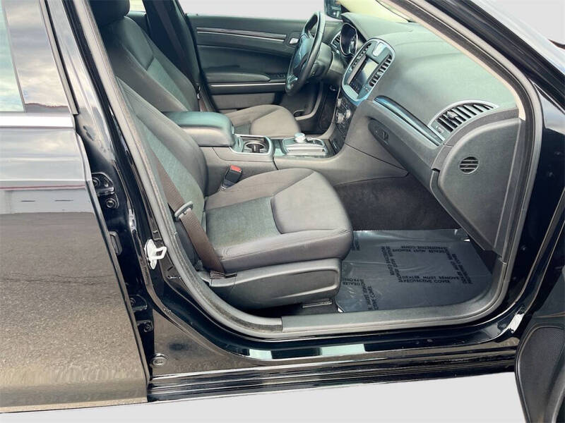 2021 Chrysler 300 Touring