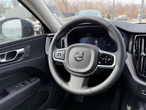 2025 Volvo XC60 T8 Plus Dark Theme