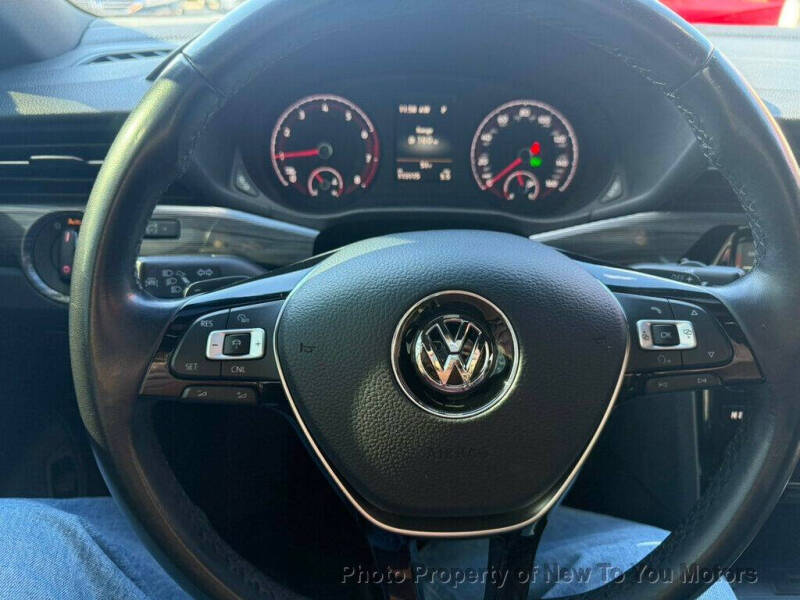 2021 Volkswagen Passat R-Line