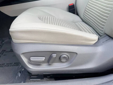 2019 Toyota Camry Hybrid