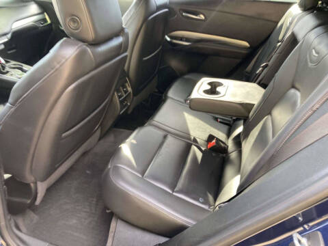 2022 Cadillac XT4 Premium Luxury