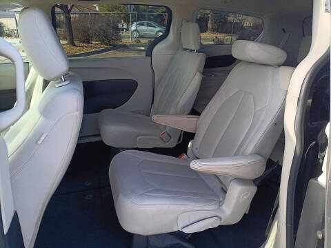 2017 Chrysler Pacifica LX