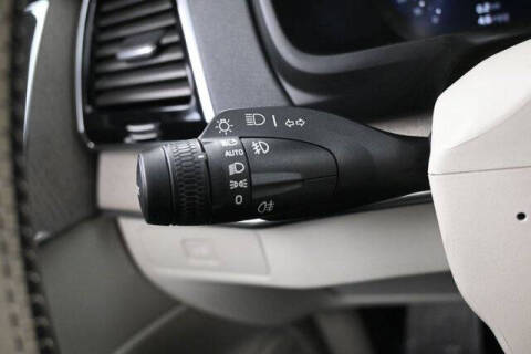 2025 Volvo XC90 B5 Plus Bright Theme