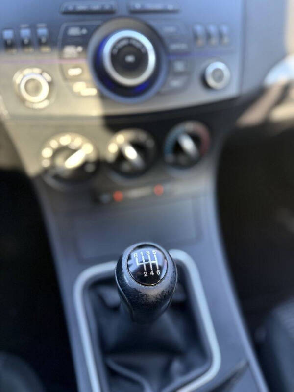 2012 Mazda MAZDA3 i Touring