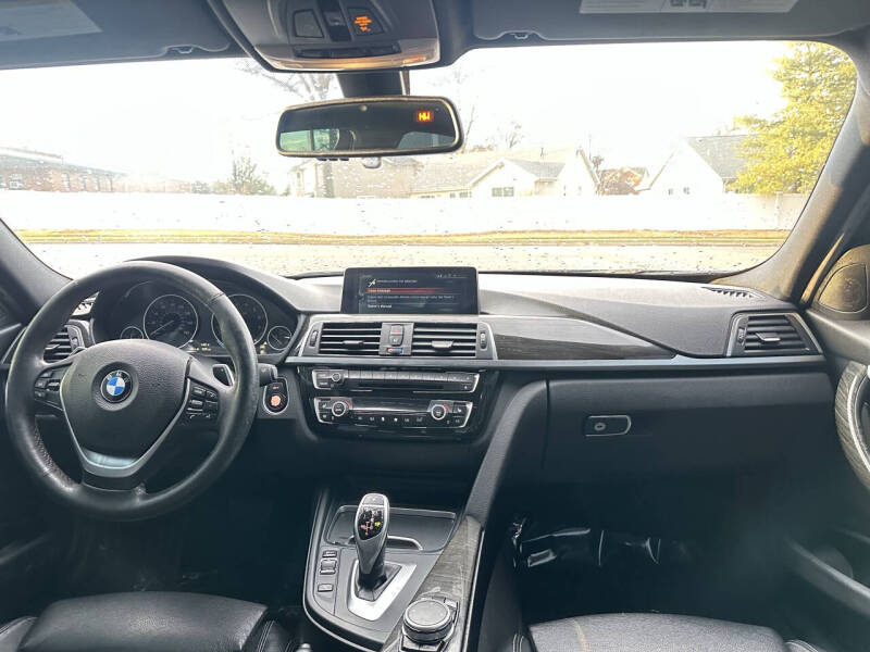 2017 BMW 3 Series 330i xDrive