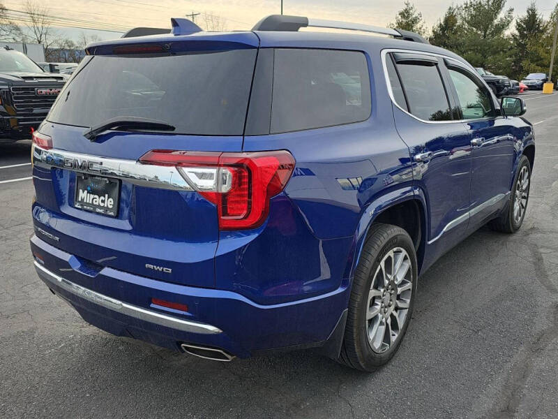 2023 GMC Acadia Denali