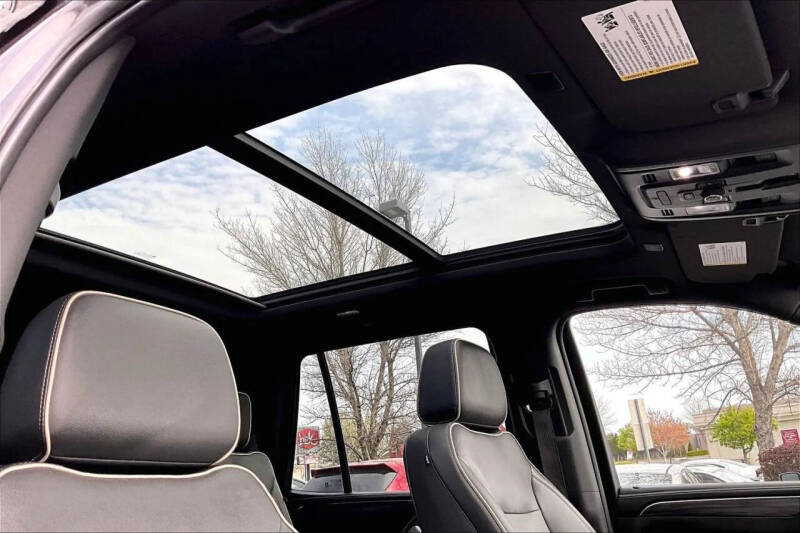 2022 GMC Yukon SLT