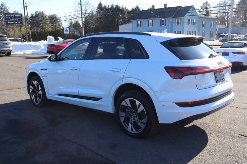2021 Audi e-tron quattro Premium
