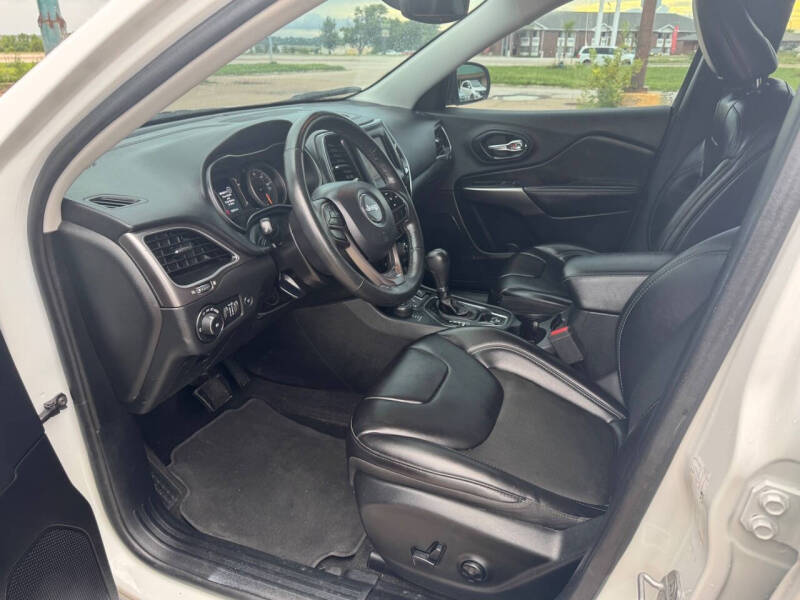 2019 Jeep Cherokee Latitude Plus