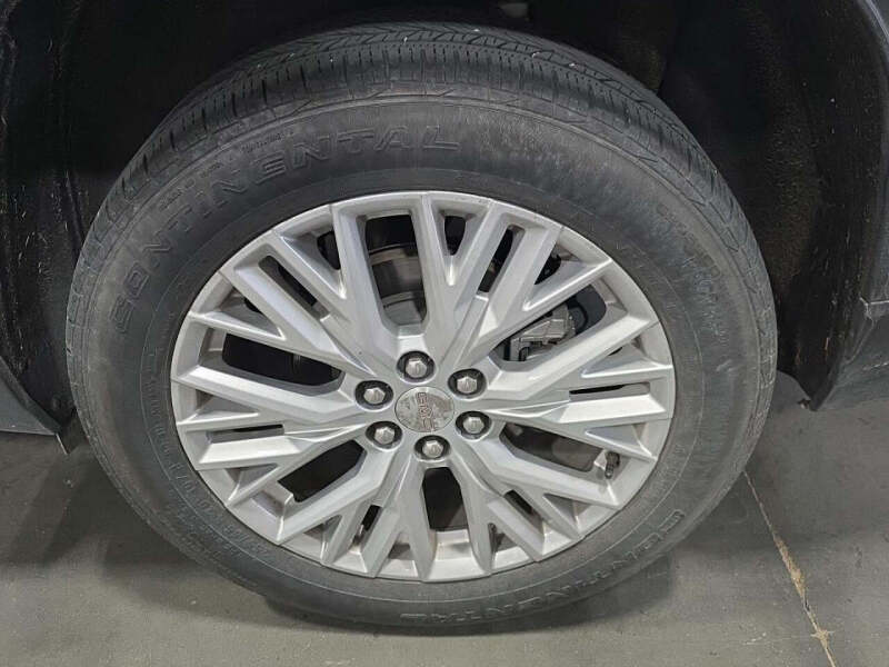 2024 GMC Acadia Elevation