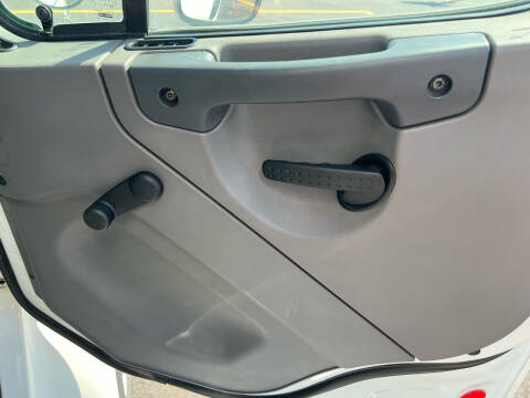 2013 Freightliner M2 106