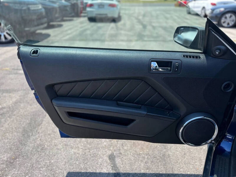 2011 Ford Mustang V6 Premium