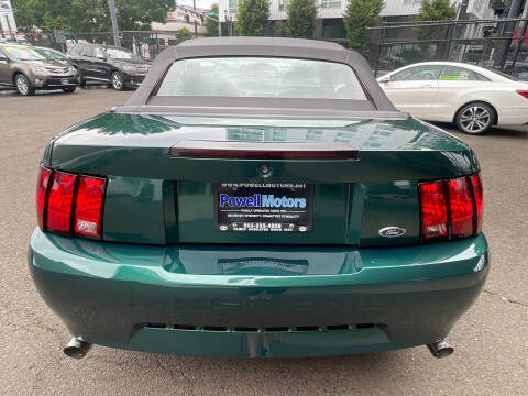 2001 Ford Mustang