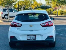 2017 Chevrolet Cruze LT Auto