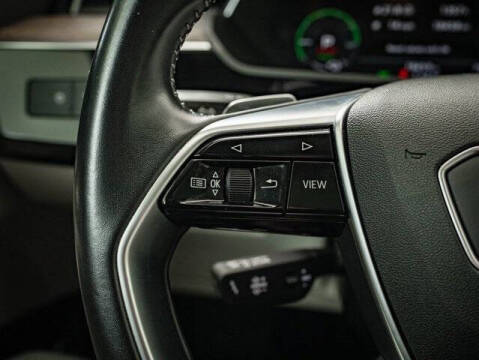 2021 Audi e-tron quattro Premium