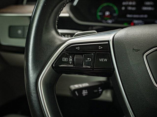 2021 Audi e-tron quattro Premium