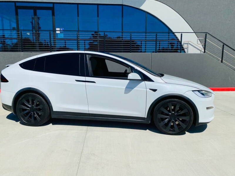 2023 Tesla Model X Standard Range
