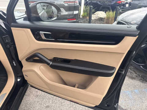 2020 Porsche Cayenne S