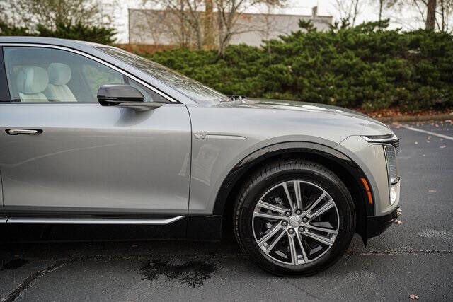 2024 Cadillac LYRIQ Luxury 1