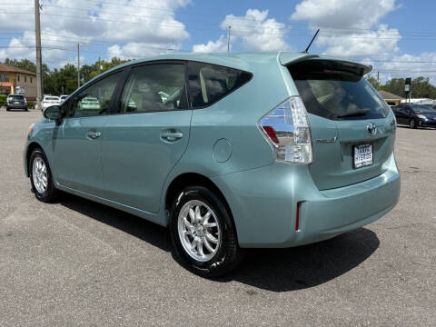 2013 Toyota Prius v Three