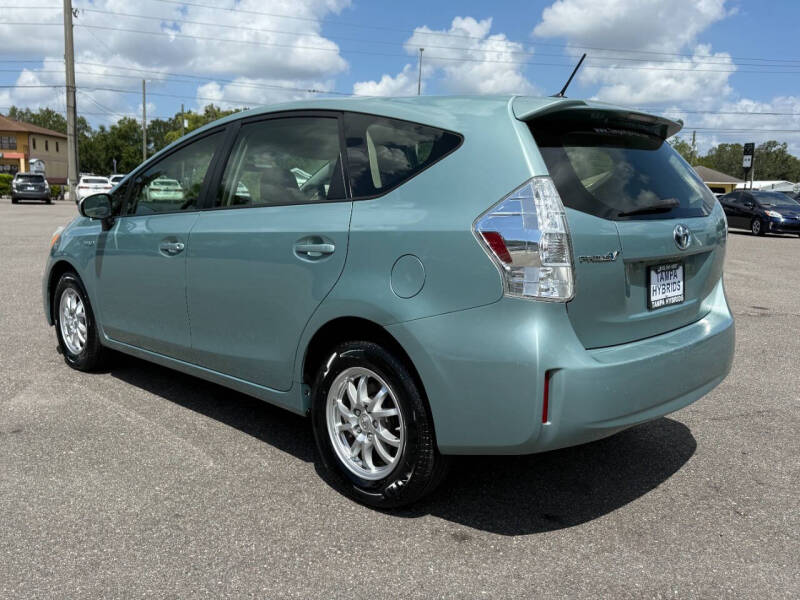 2013 Toyota Prius v Three