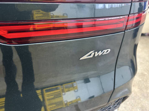 2023 Genesis GV70 2.5T Standard