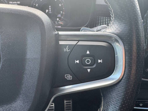 2019 Volvo XC40 T5 R-Design