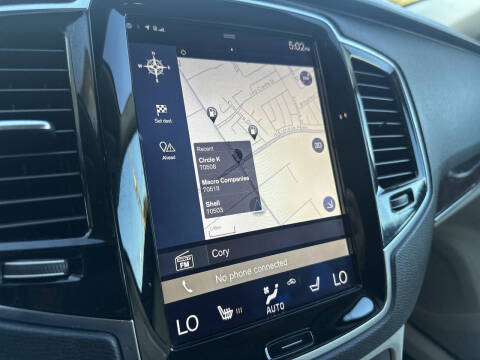 2017 Volvo XC90 T6 Momentum